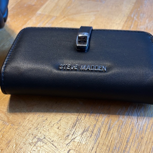 Steve Madden Black Leather Clutch - Picture 1 of 3